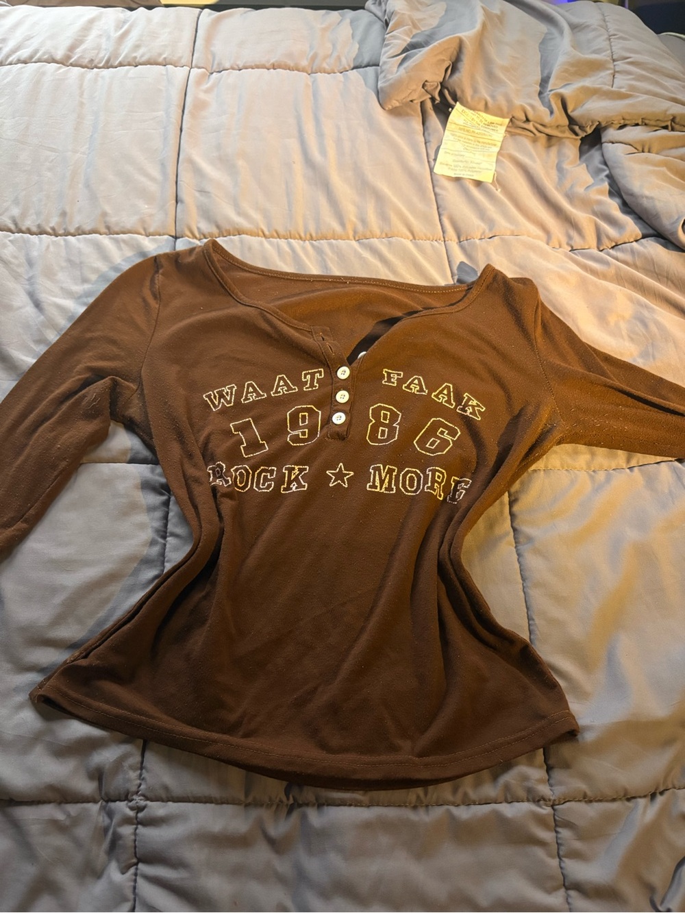 brown top “jersey”